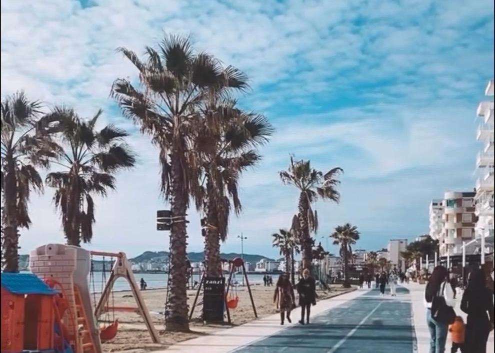 Durres Strand direkt am Meer Exterior foto