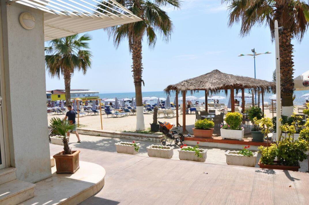 Durres Strand direkt am Meer Exterior foto
